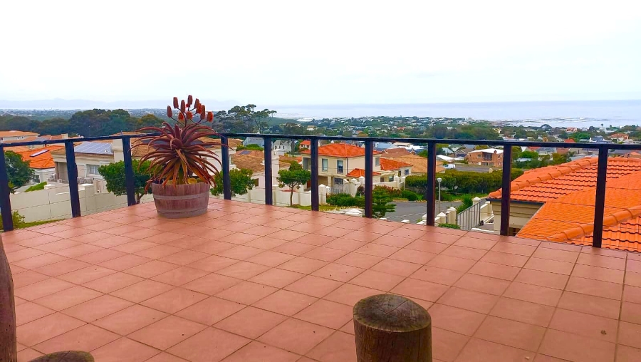 1 Bedroom Property for Sale in Onrus Western Cape